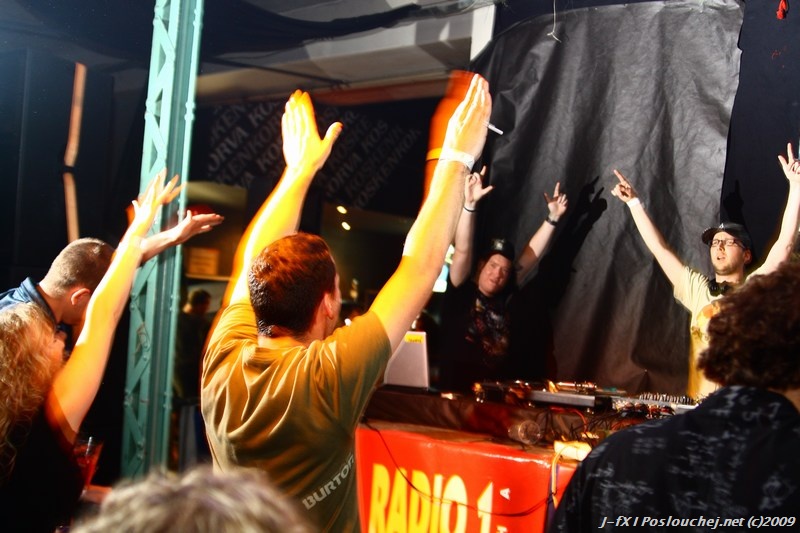 TAKE CONTROL (SHADOWBOX 10TH ANNIVERSARY) - Pátek 22. 5. 2009